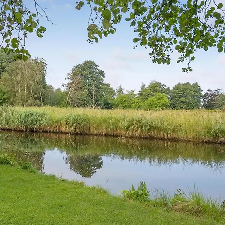 Lovely In With Wifi بيت للعطل *