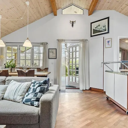 Dom wakacyjny Lovely In With Wifi *